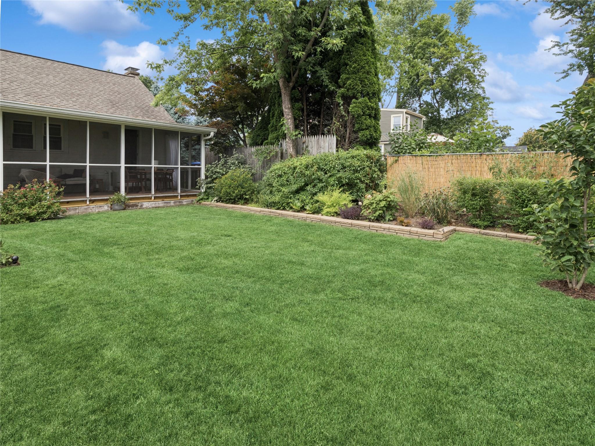45 Oakwood Boulevard