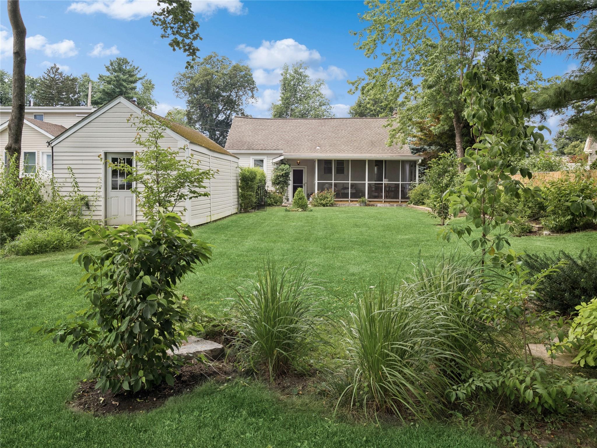 45 Oakwood Boulevard