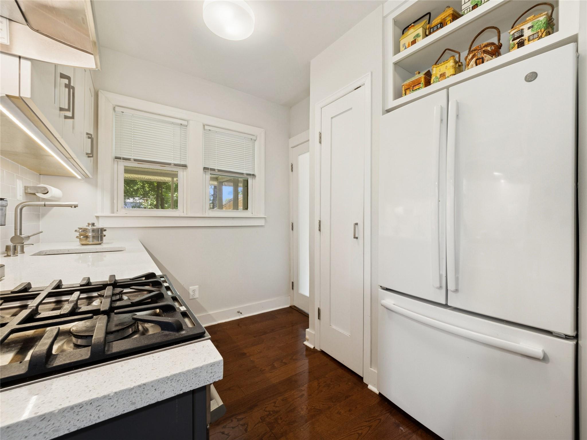 45 Oakwood Boulevard