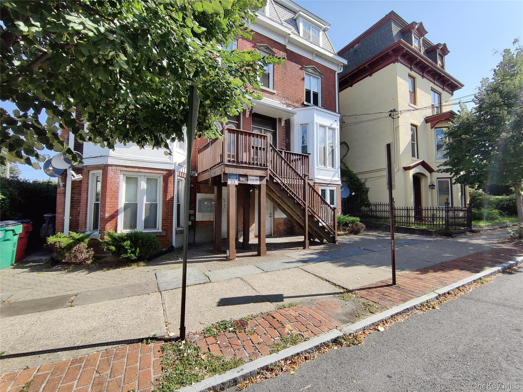 219 MILL Street Unit: 4