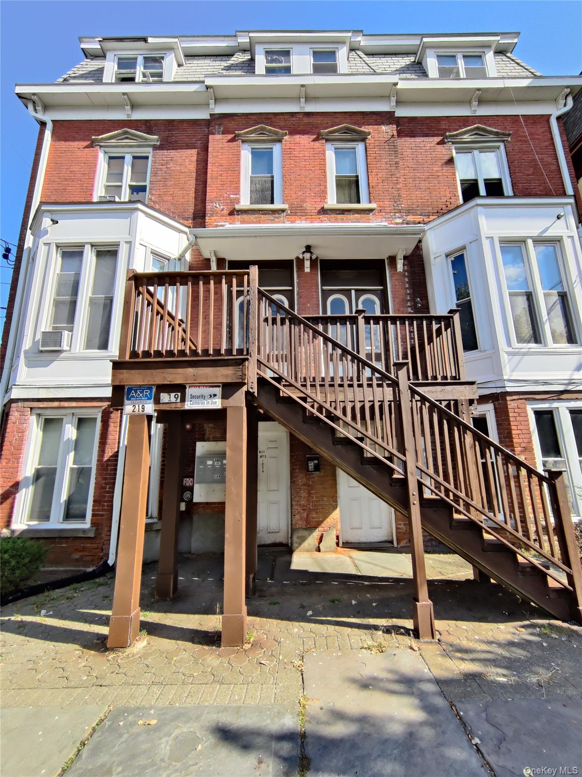 219 MILL Street Unit: 4