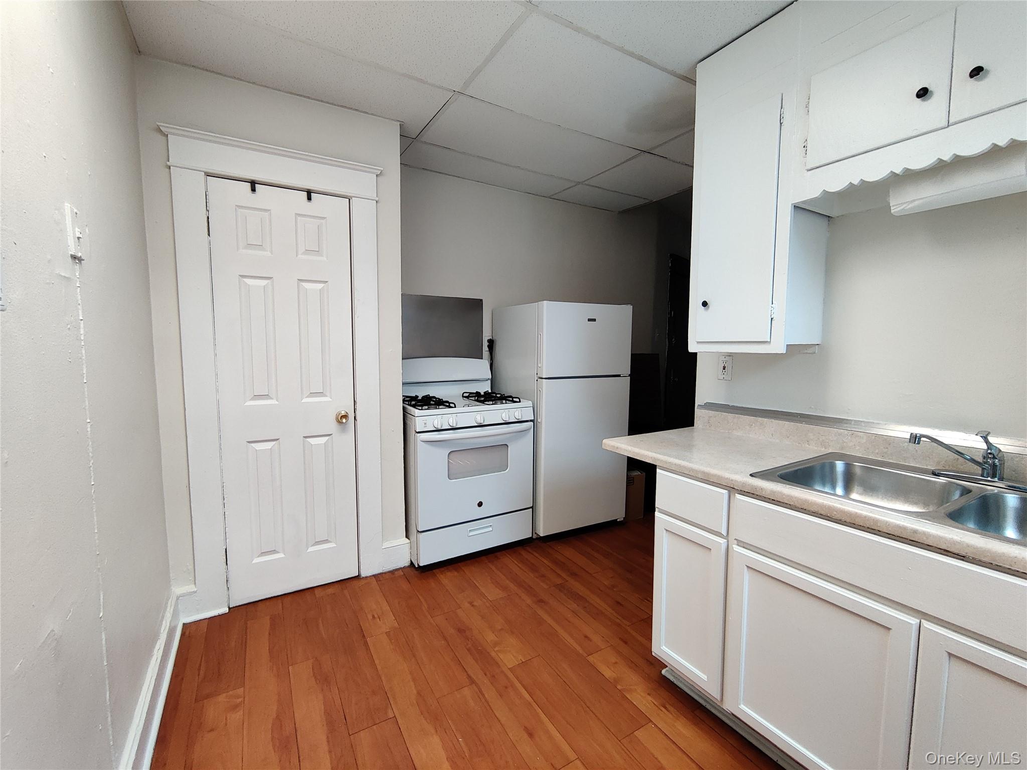 98 Montgomery Street Unit: 1