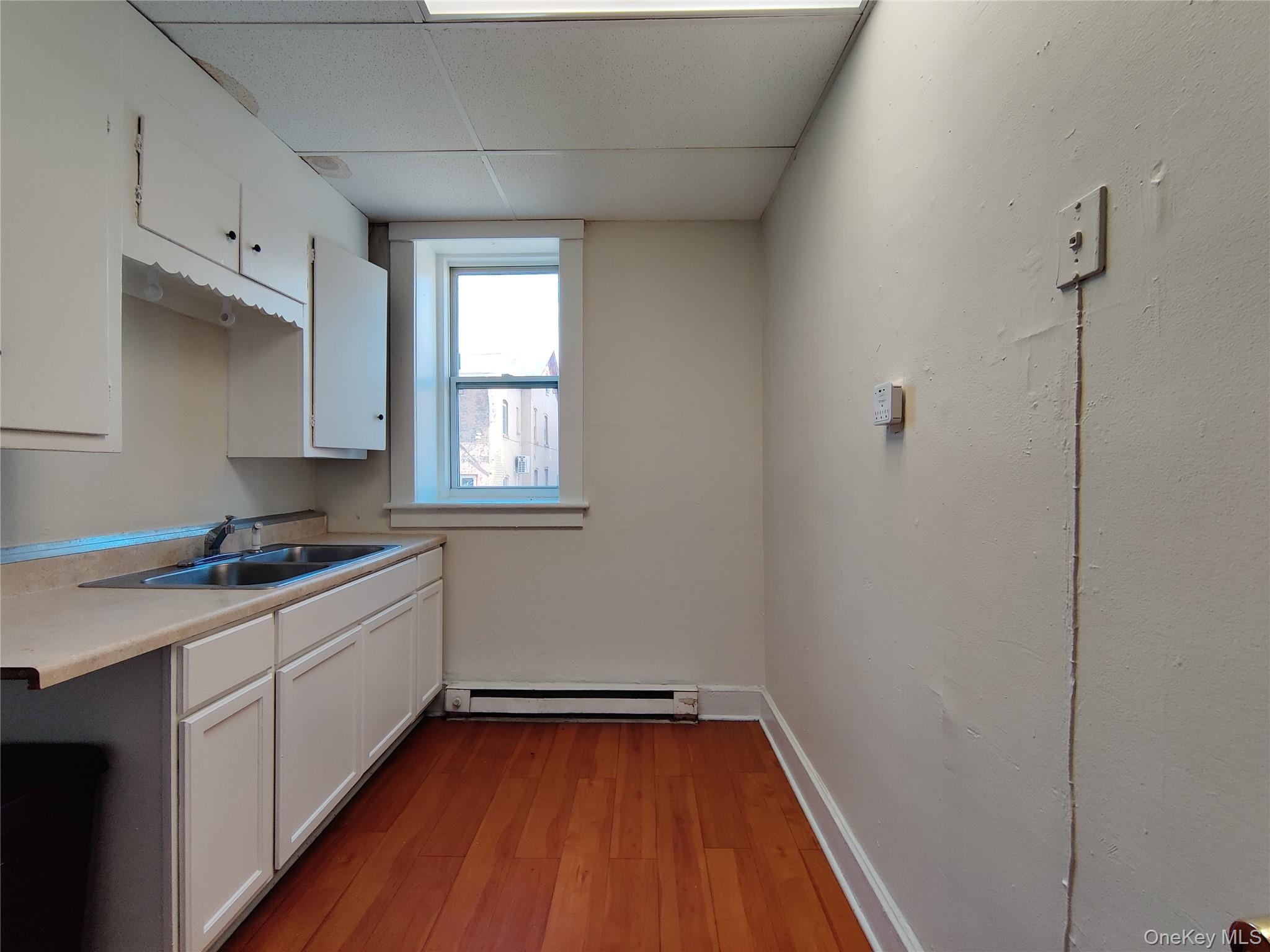 98 Montgomery Street Unit: 1