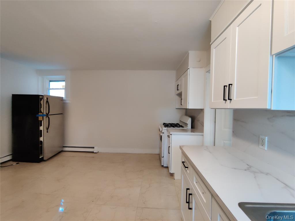 20 Noxon Street Unit: Unit B
