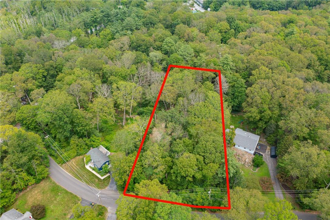 13 White Oaks Road