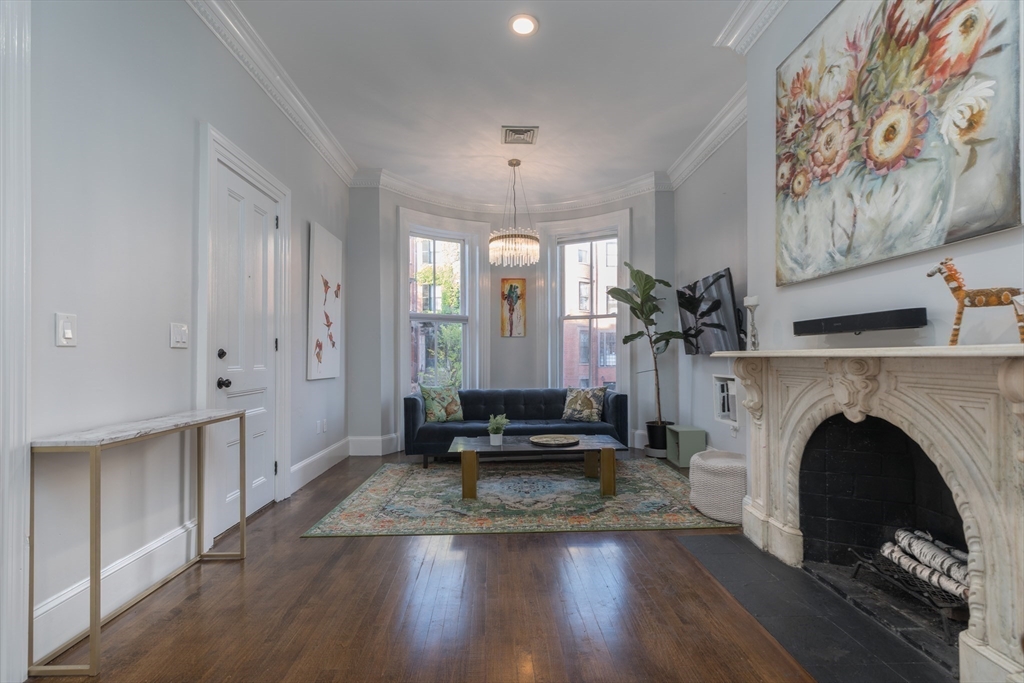 46 Rutland Sq # 2