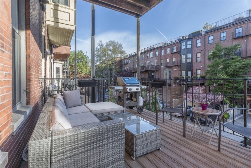 46 Rutland Sq # 2