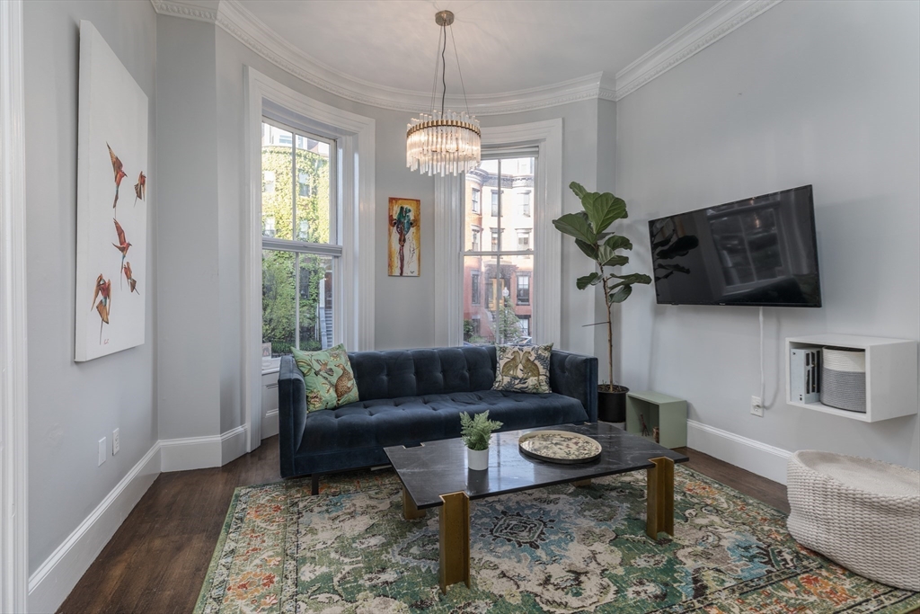 46 Rutland Sq # 2