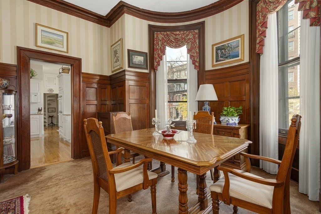 299 Beacon St