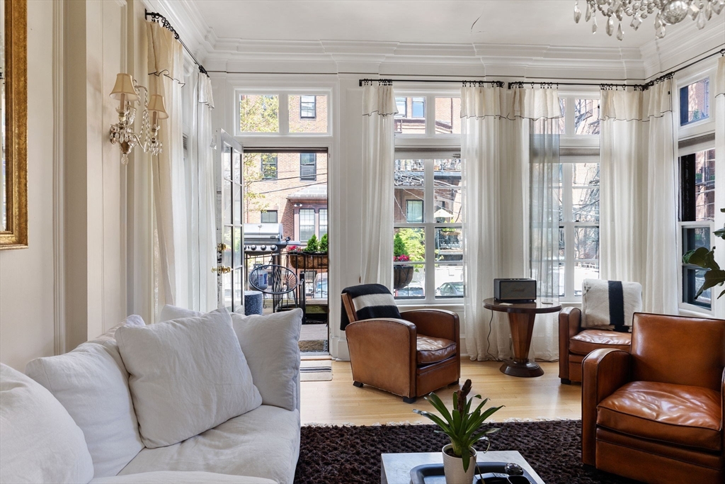 295 Marlborough Street # 2