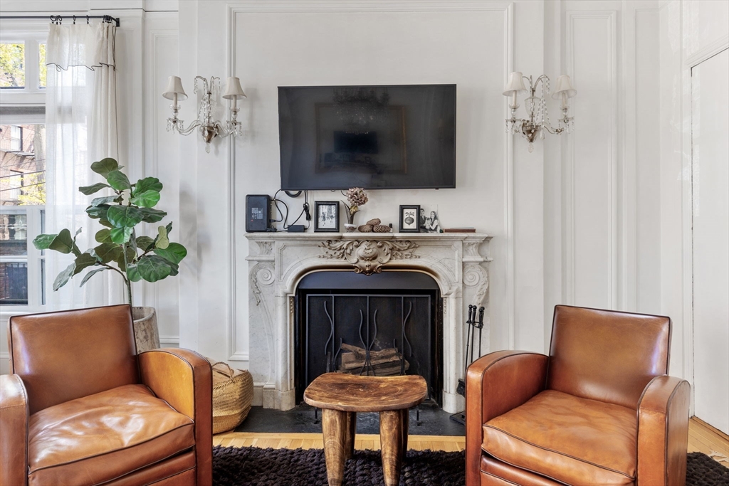 295 Marlborough Street # 2