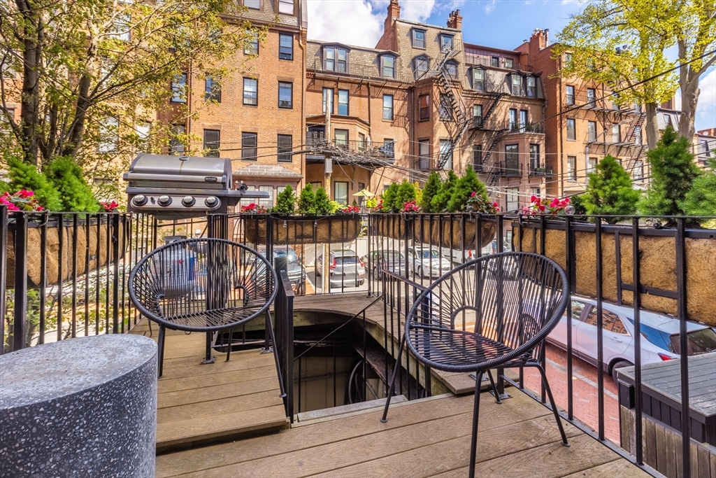 295 Marlborough Street # 2