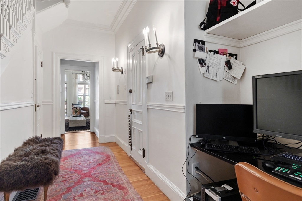 295 Marlborough Street # 2