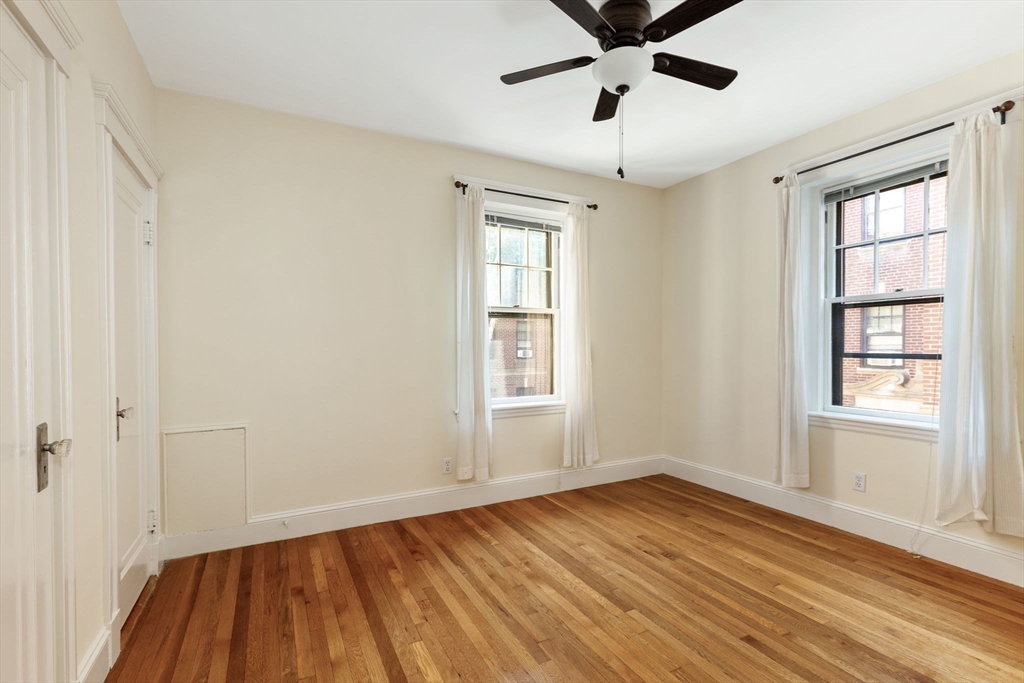 36 Linnaean Street # 4