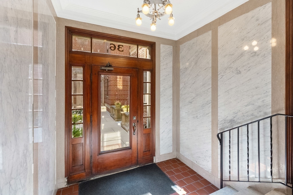 36 Linnaean Street # 4