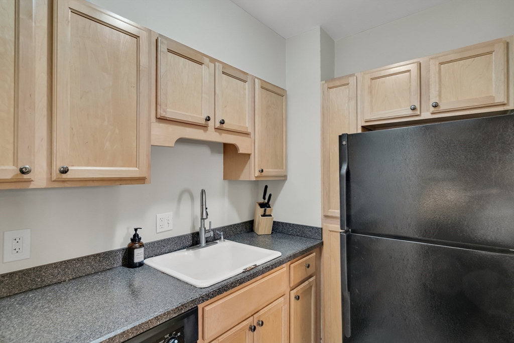 104 Pembroke St # 2