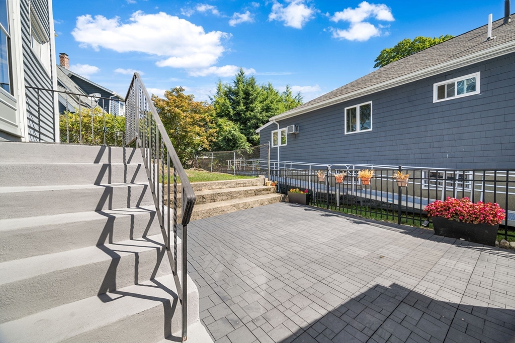 89 Sherwood Rd