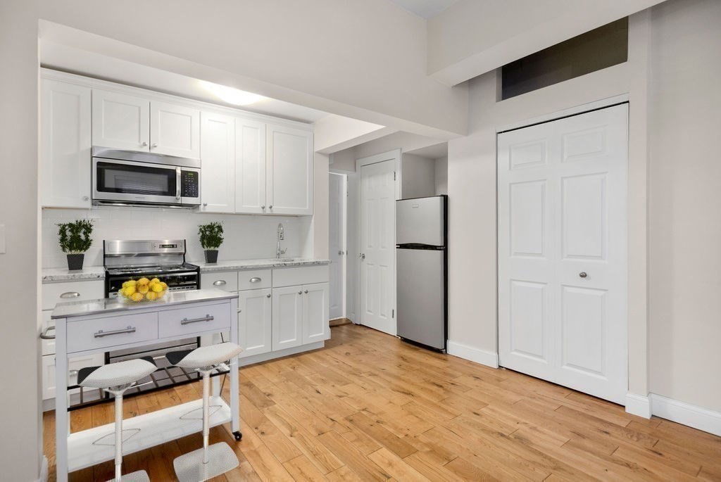 291 Commonwealth Ave # 9
