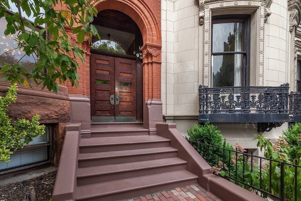 291 Commonwealth Ave # 9