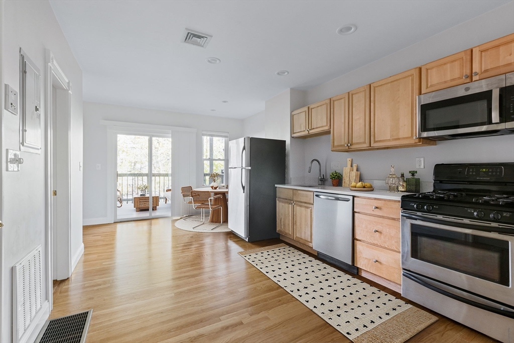116 Trenton St # 2