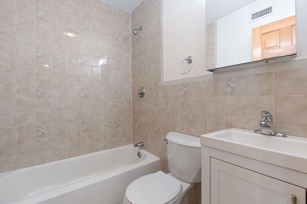 116 Trenton St # 2