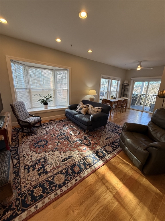248 Chestnut Ave # 1