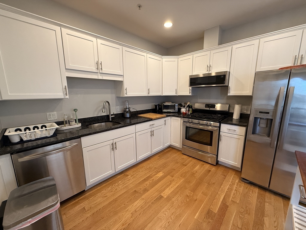 248 Chestnut Ave # 1