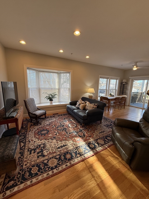 248 Chestnut Ave # 1