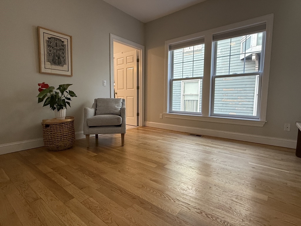 248 Chestnut Ave # 1