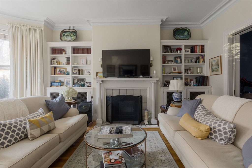 405 Marlborough St # 11