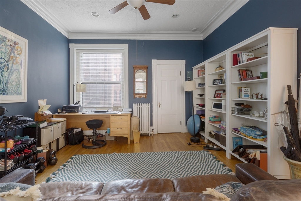 405 Marlborough St # 11