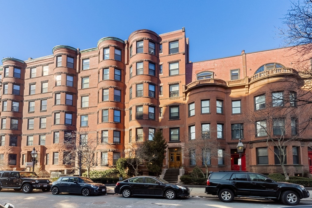 405 Marlborough St # 11