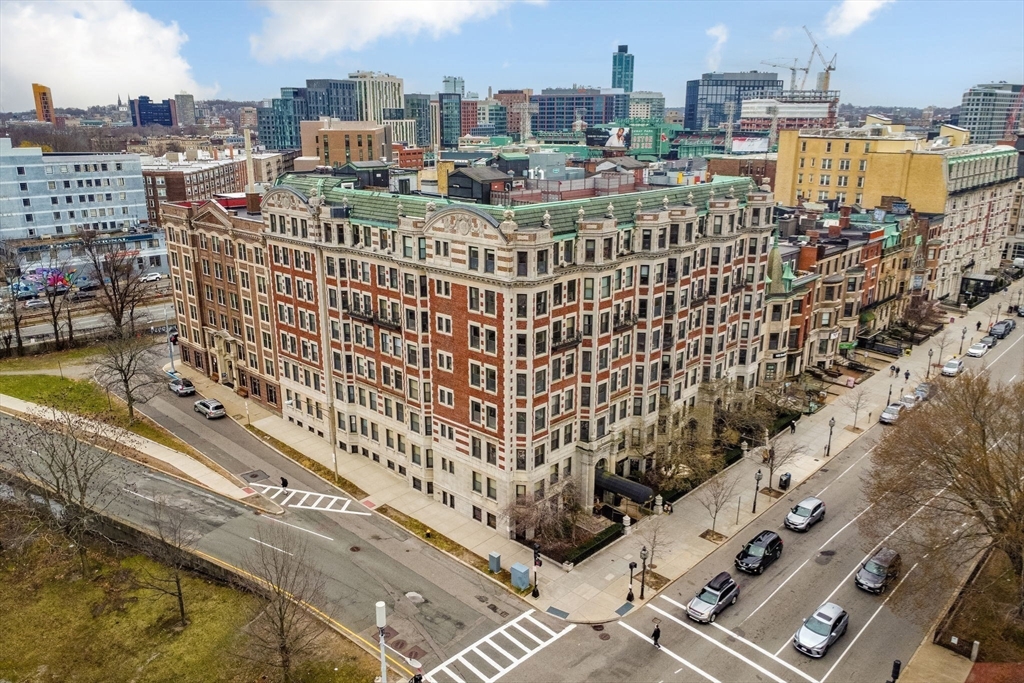 466 Commonwealth # 502