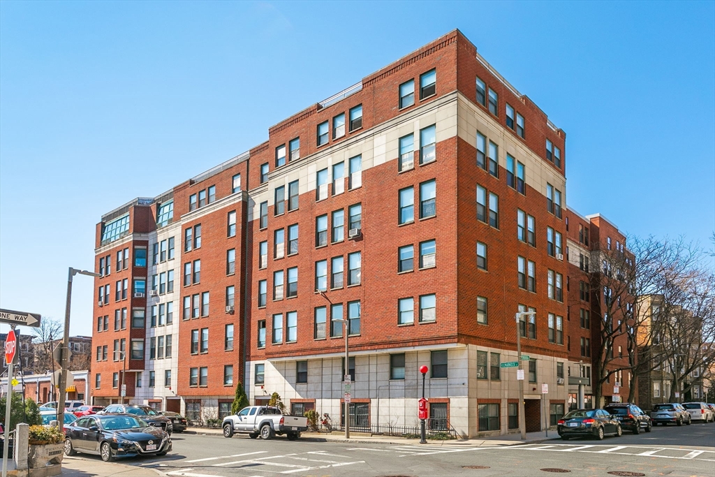 108 Peterborough St Unit: PHS