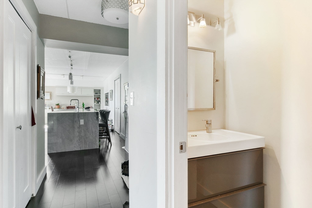 108 Peterborough St Unit: PHS