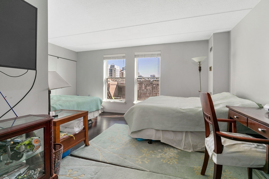 108 Peterborough St Unit: PHS
