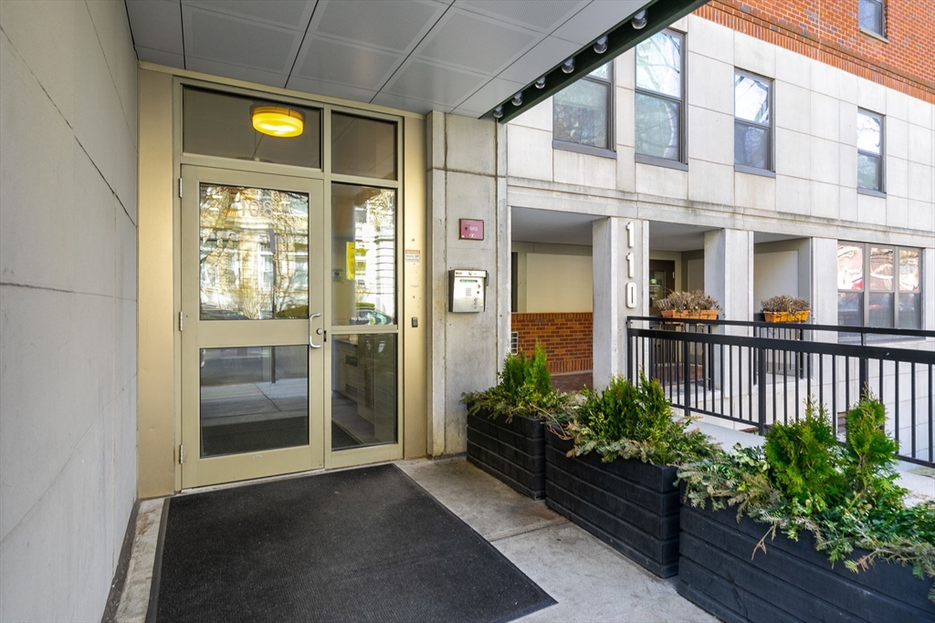 108 Peterborough St Unit: PHS