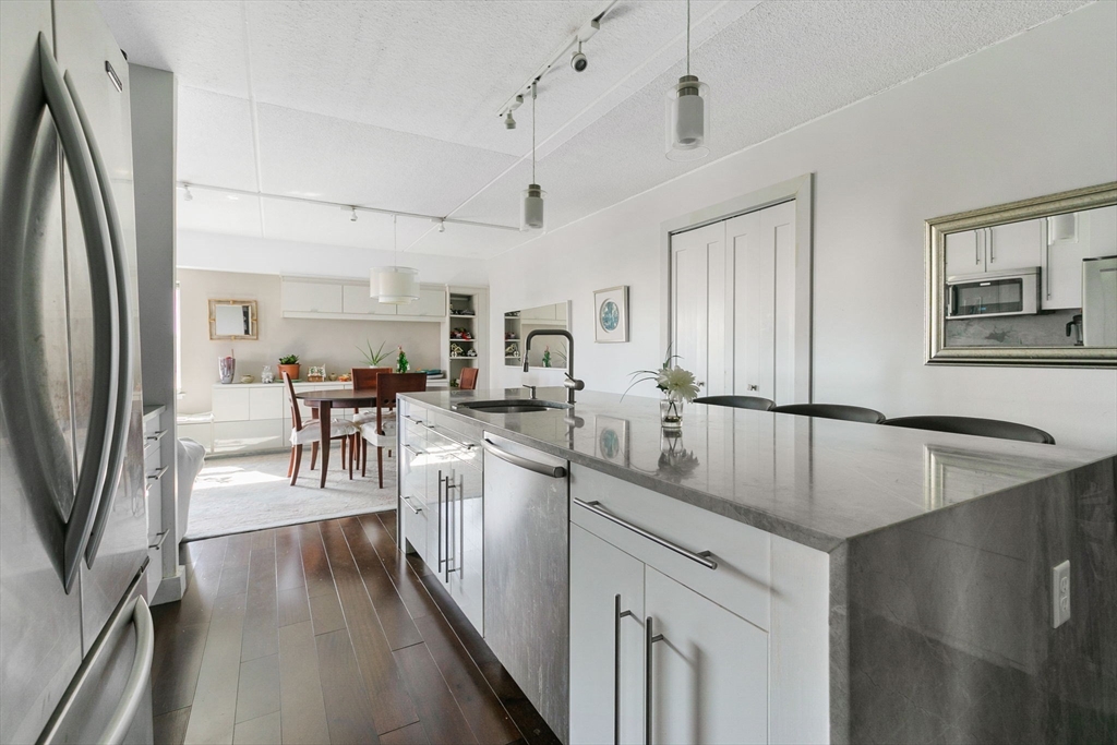108 Peterborough St Unit: PHS