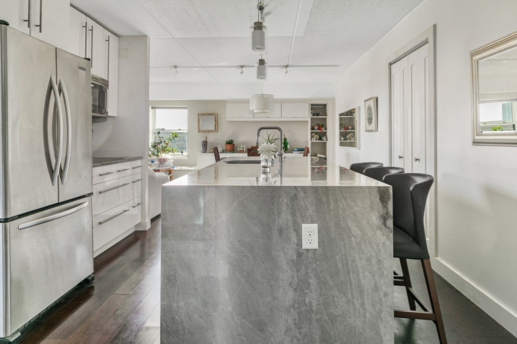 108 Peterborough St Unit: PHS