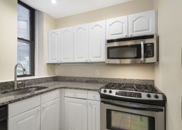 362 Commonwealth Ave. Unit: LA