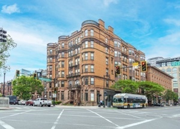 362 Commonwealth Ave. Unit: LA