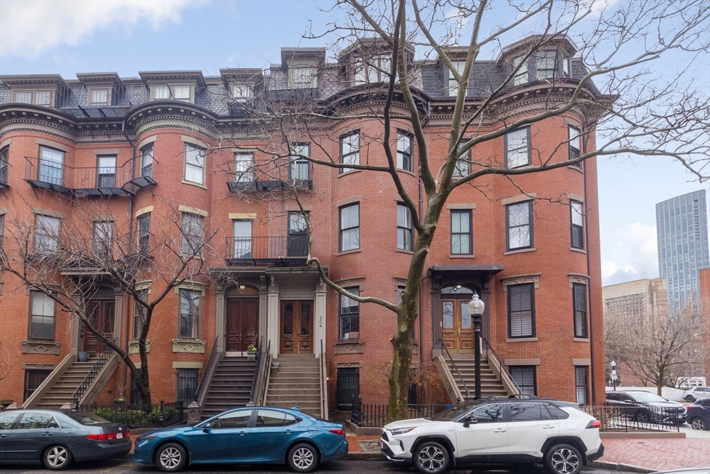 204 W Brookline St # 4