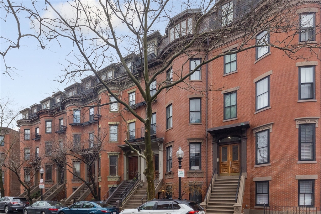 204 W Brookline St # 4