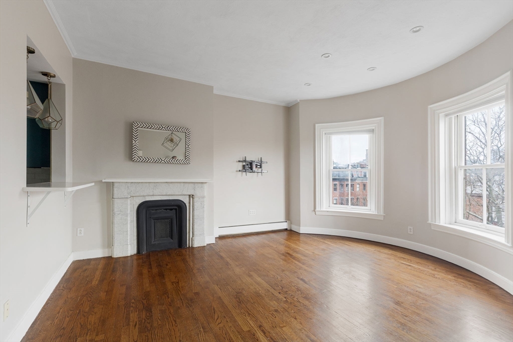 204 W Brookline St # 4