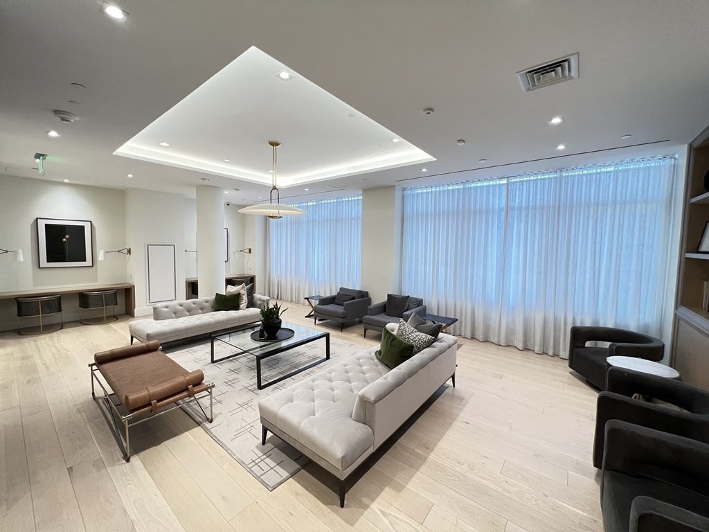 100 Shawmut Ave. # 812