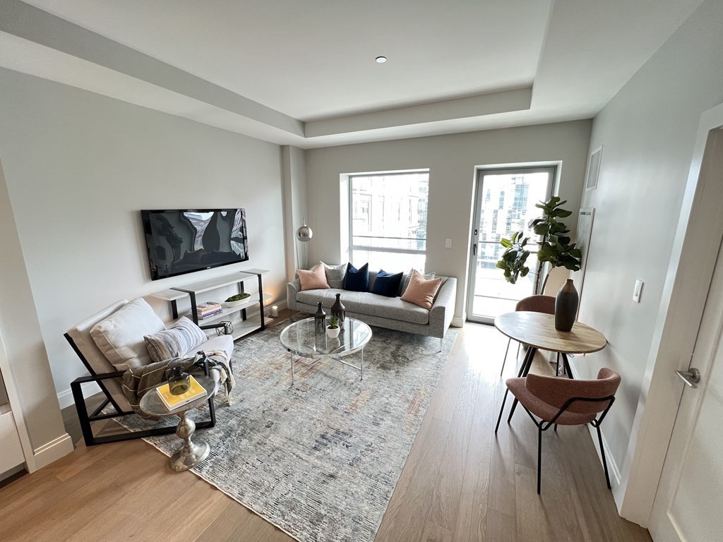 100 Shawmut Ave. # 812