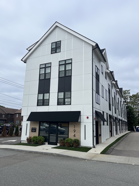194 Rumford Avenue # 7