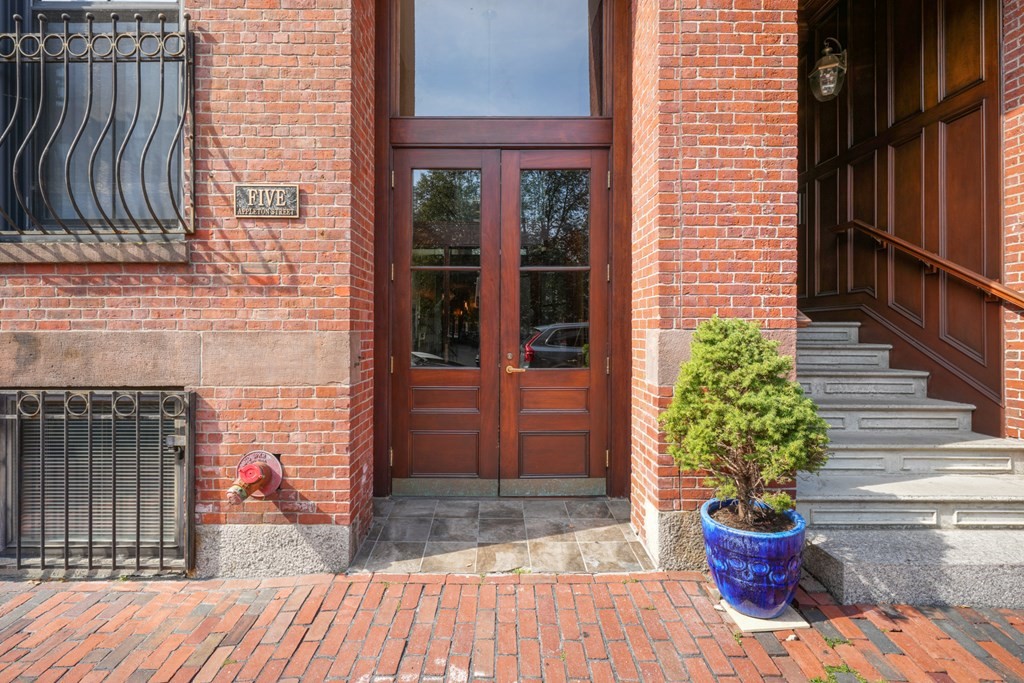 5 Appleton Street # 1D