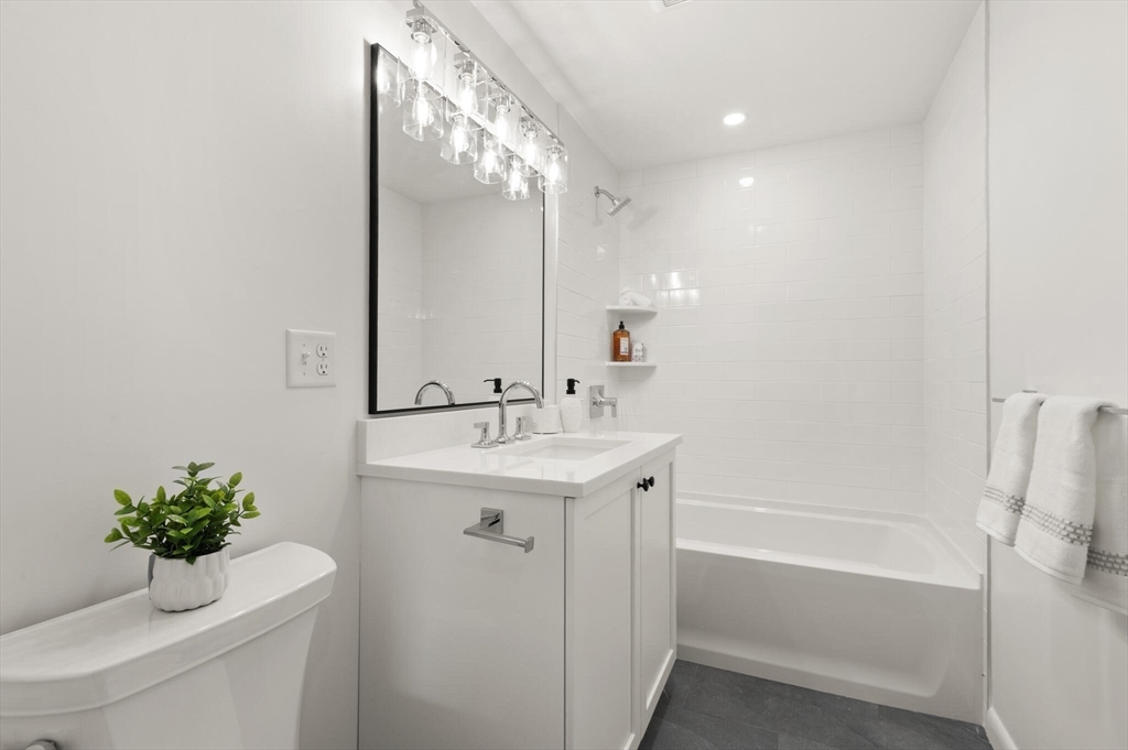 162 Waverley Street # 162