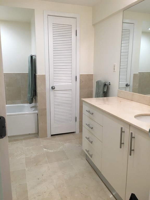 210 South St # 5 Unit: 7- 5